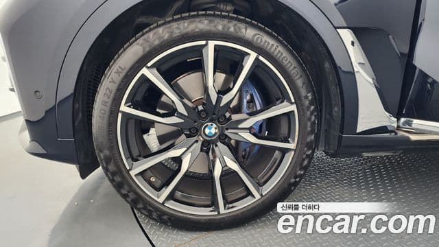 BMW X7 2022 — Şəkil 3/40