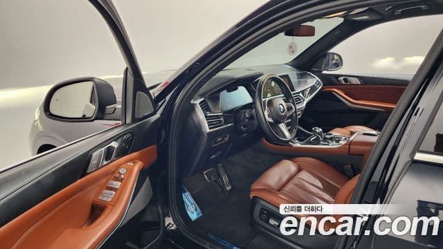 BMW X7 2022 — Şəkil 21/40