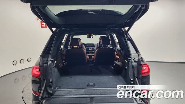 BMW X7 2022 — Şəkil 12/40