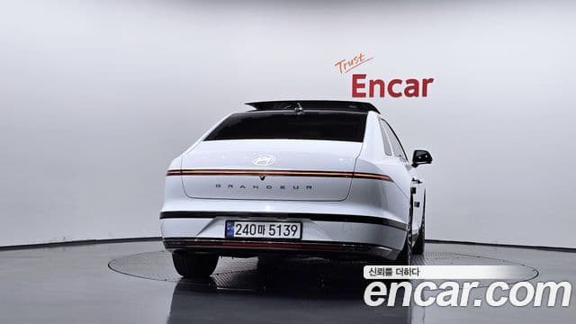 Hyundai Grandeur 2023 — ფოტო 4/20
