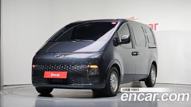 Hyundai Staria 2023 — Фото 1/20