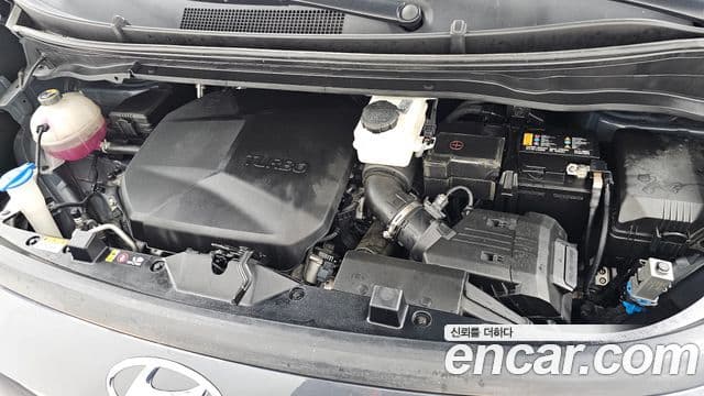 Hyundai Staria 2023 — Фото 6/20