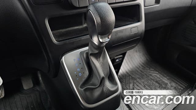 Hyundai Staria 2023 — Фото 9/20
