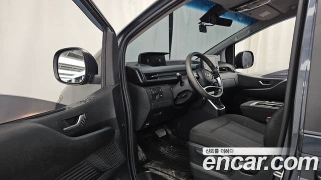 Hyundai Staria 2023 — Фото 10/20