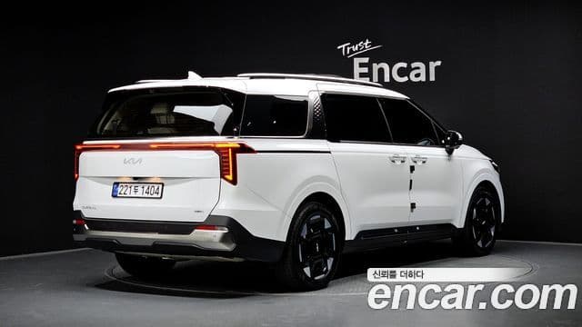 Kia Carnival 2025 — Şəkil 2/20