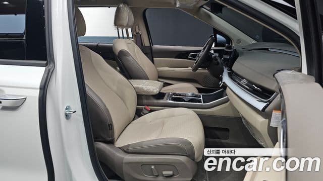 Kia Carnival 2025 — Şəkil 10/20