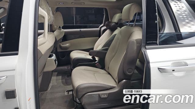 Kia Carnival 2025 — Şəkil 12/20