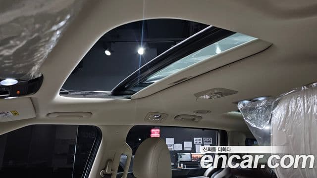 Kia Carnival 2025 — Şəkil 19/20