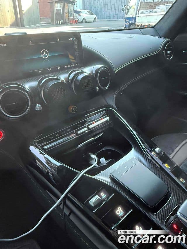Mercedes-Benz AMG GT 2021 — Photo 9/17