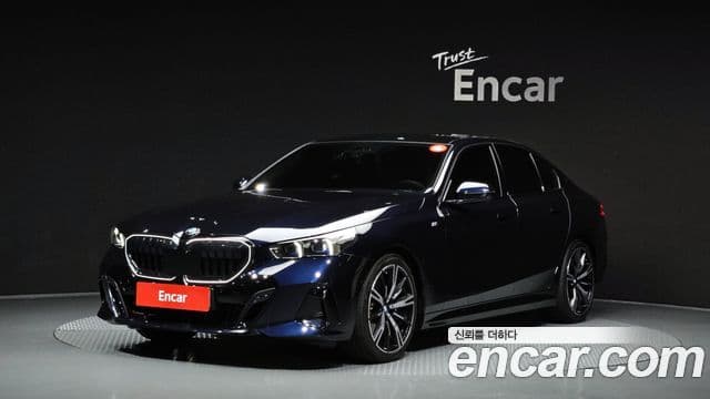 BMW 5 Series 2025 — ფოტო 1/20