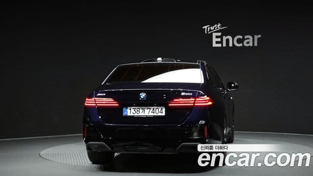 BMW 5 Series 2025 — ფოტო 4/20