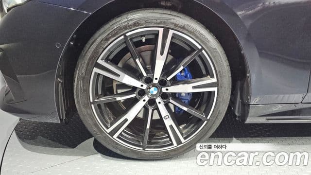BMW 5 Series 2025 — ფოტო 5/20
