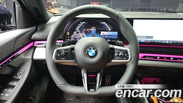 BMW 5 Series 2025 — ფოტო 13/20