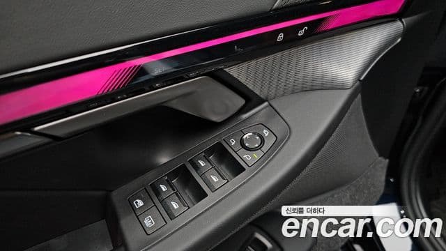 BMW 5 Series 2025 — Photo 19/33