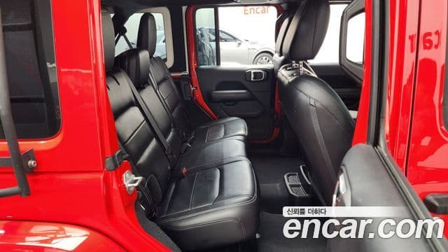 Jeep Wrangler 2018 — ფოტო 11/20