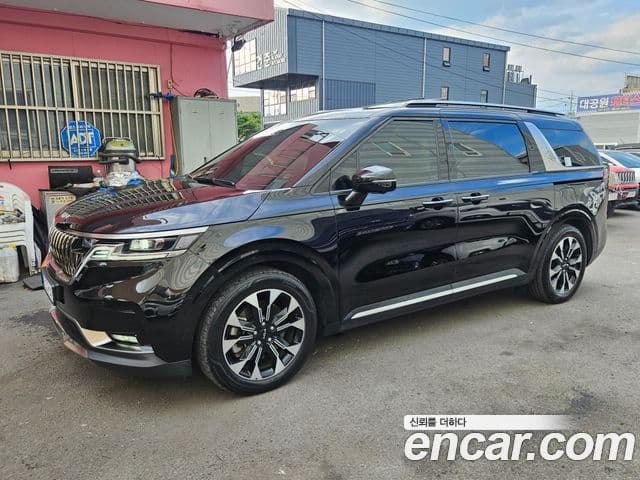 Kia Carnival 2021 — ფოტო 2/20