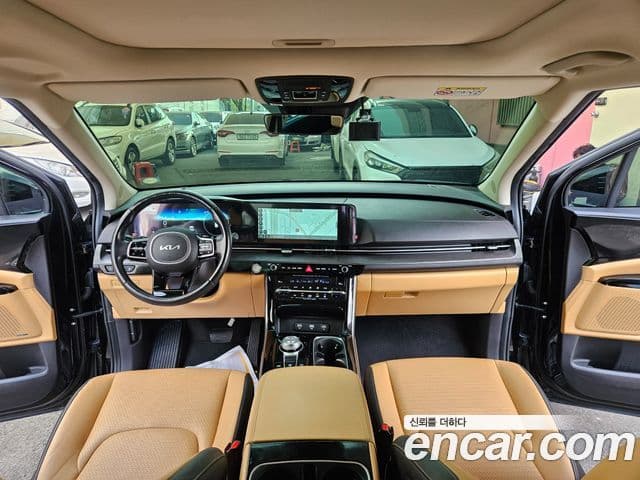 Kia Carnival 2021 — ფოტო 6/20