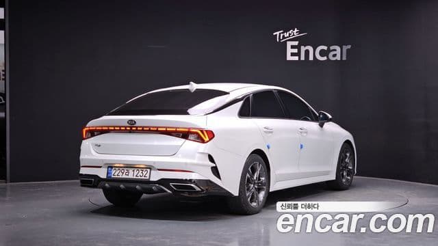 Kia K5 2021 — Şəkil 2/20