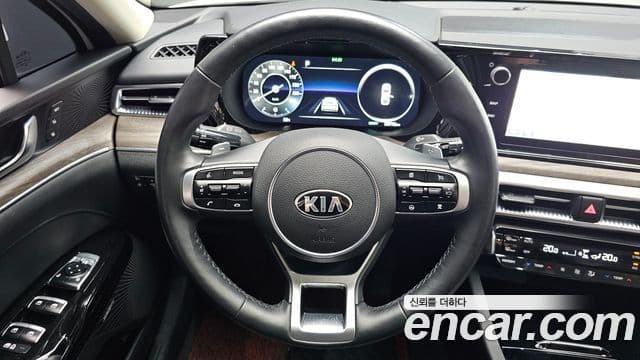 Kia K5 2021 — Şəkil 12/20