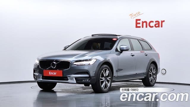 Volvo V90 Cross Country 2018 — ფოტო 1/20