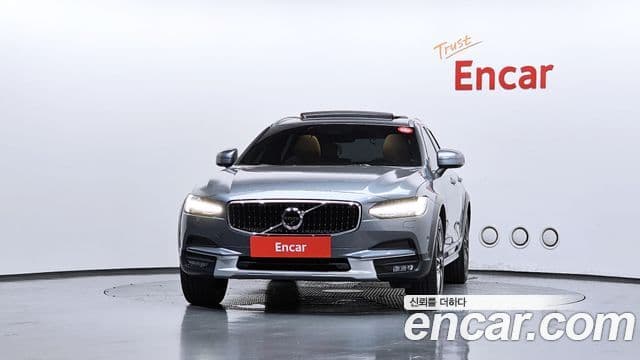 Volvo V90 Cross Country 2018 — ფოტო 3/20