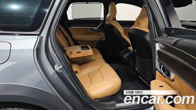 Volvo V90 Cross Country 2018 — ფოტო 11/20