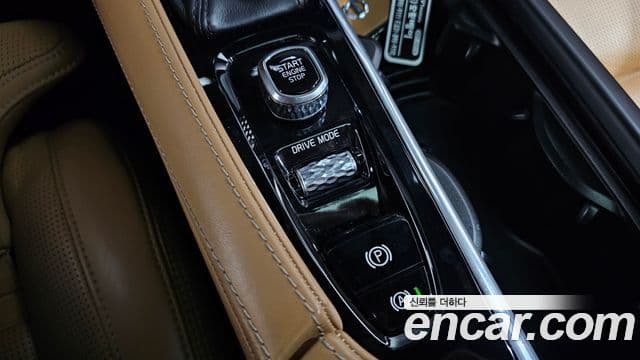 Volvo V90 Cross Country 2018 — ფოტო 19/20