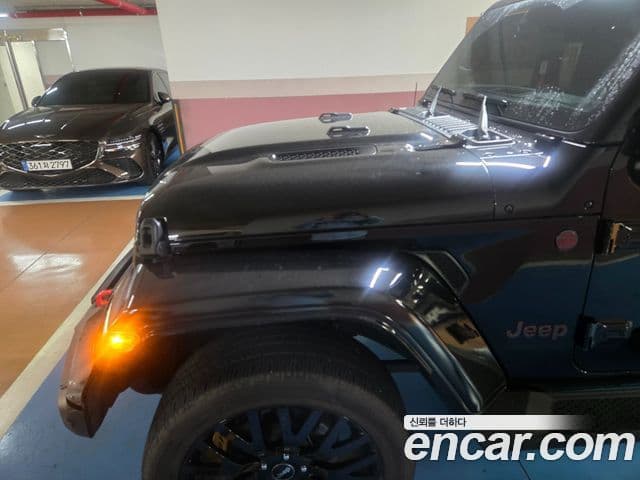 Jeep Wrangler 2021 — ფოტო 20/20
