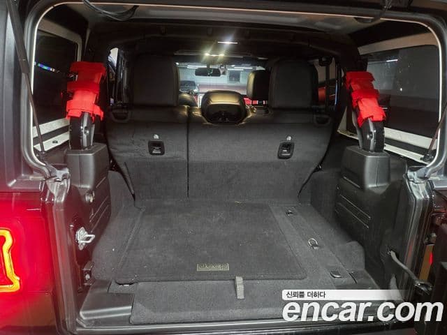 Jeep Wrangler 2021 — ფოტო 11/20