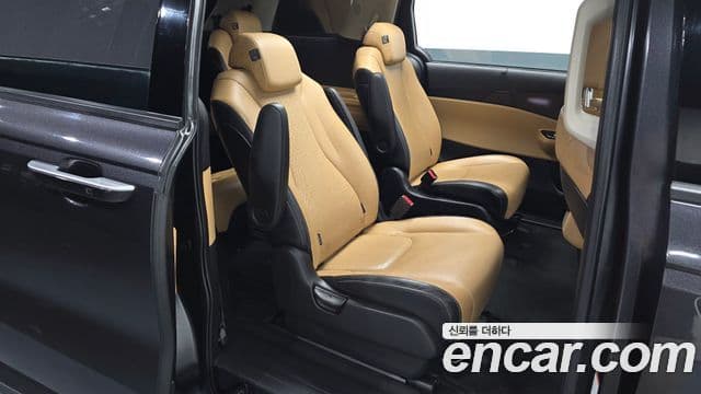 Kia Carnival 2021 — Şəkil 11/20