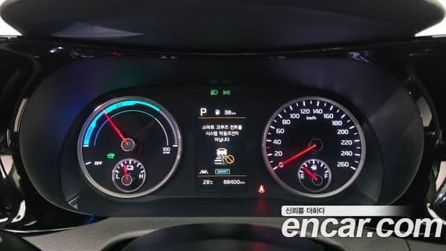 Kia K5 2022 — Şəkil 8/20