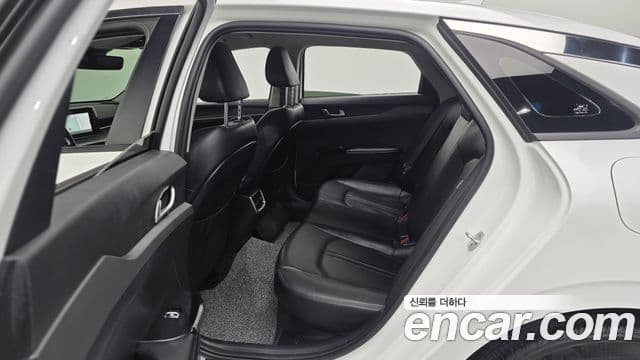 Kia K5 2022 — Şəkil 12/20