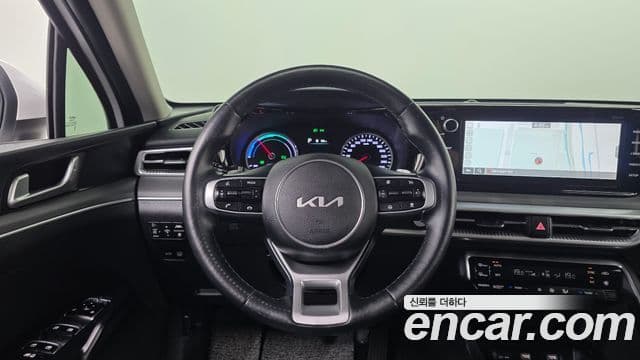 Kia K5 2022 — Şəkil 14/20