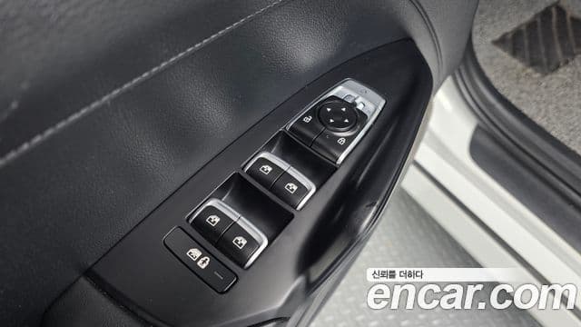 Kia K5 2022 — ფოტო 10/30