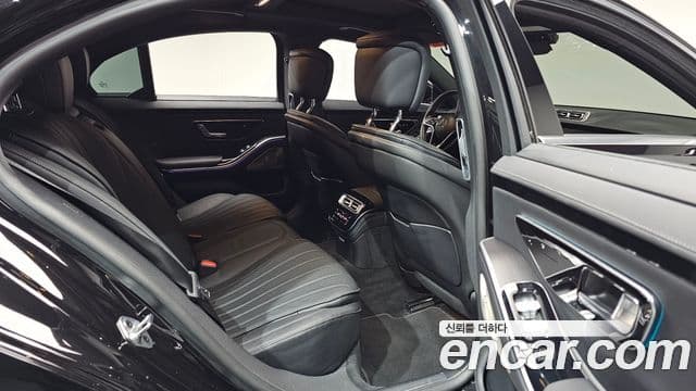Mercedes-Benz S-Class 2022 — ფოტო 13/20