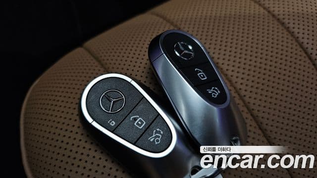 Mercedes-Benz E-Class 2025 — Şəkil 19/20