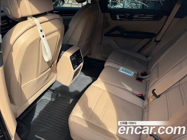 Porsche Cayenne 2022 — Şəkil 9/11
