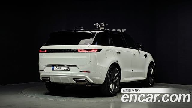 Land Rover Range Rover Sport 2024 — ფოტო 2/20