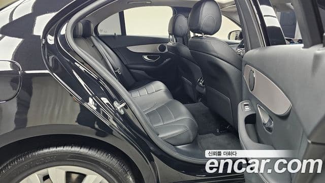 Mercedes-Benz C-Class 2020 — Şəkil 11/20