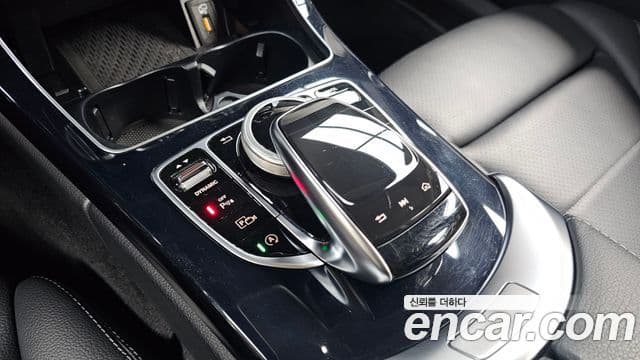 Mercedes-Benz C-Class 2020 — Şəkil 17/20