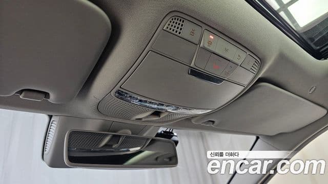 Mercedes-Benz C-Class 2020 — Şəkil 18/20