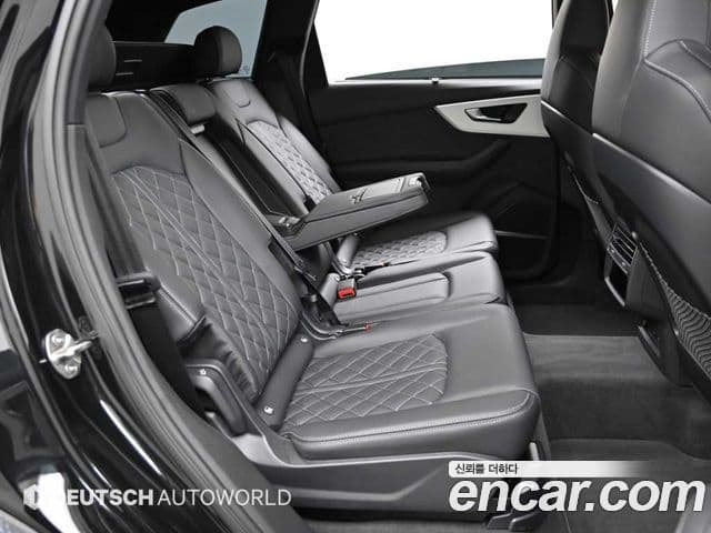 Audi Q7 2025 — Фото 12/20