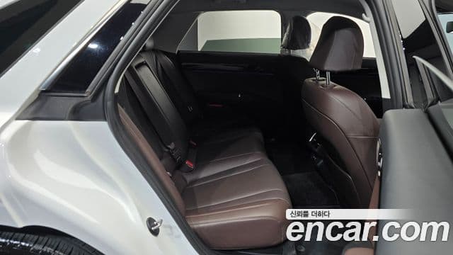 Hyundai Grandeur 2024 — ფოტო 11/20