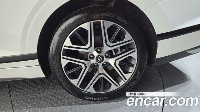 Hyundai Grandeur Hybrid 2024 — Photo 24/34
