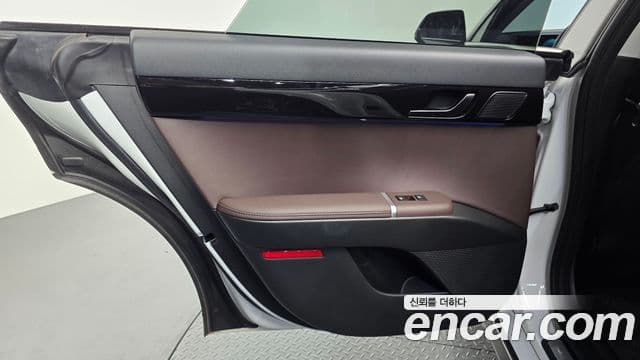 Hyundai Grandeur Hybrid 2024 — Photo 28/34