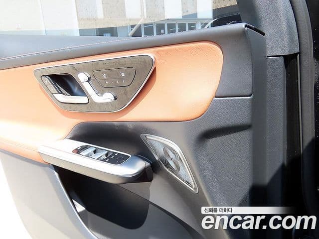 Mercedes-Benz GLC-Class 2025 — ფოტო 12/20