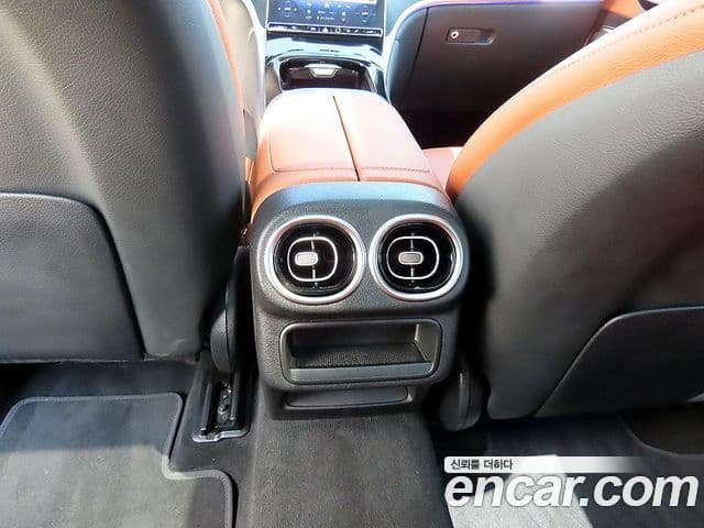 Mercedes-Benz GLC-Class 2025 — ფოტო 14/20