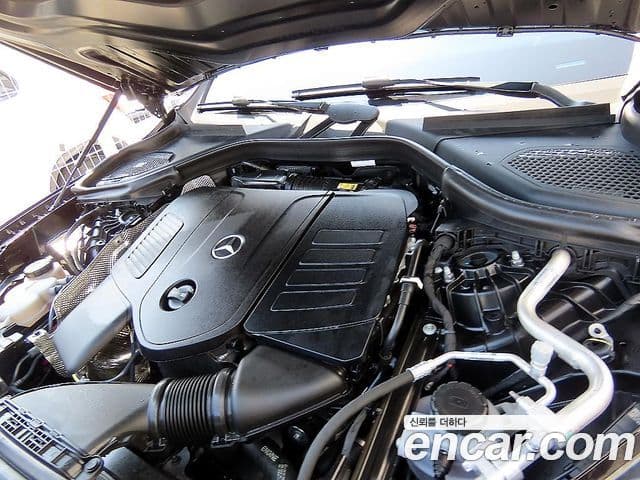 Mercedes-Benz GLC-Class 2025 — ფოტო 19/20