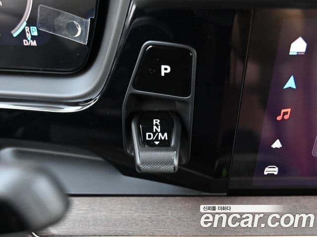 Porsche Cayenne 2025 — ფოტო 7/20