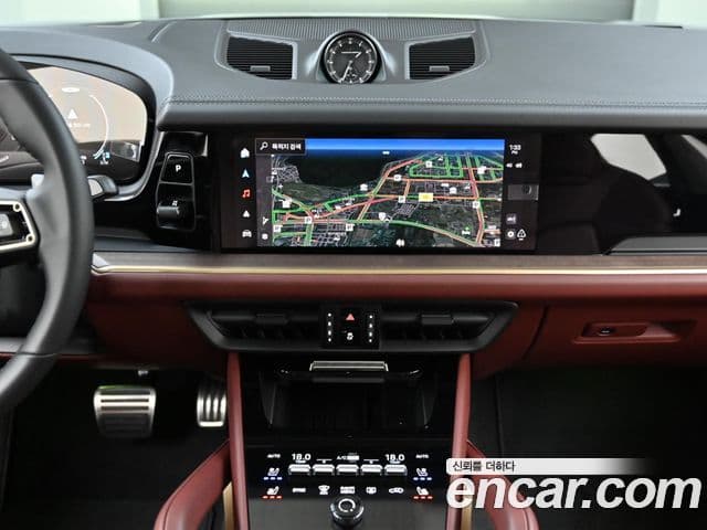 Porsche Cayenne 2025 — ფოტო 14/20
